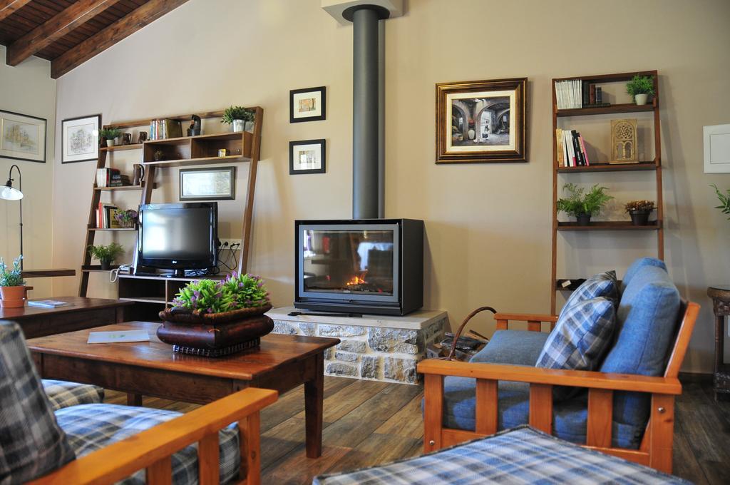 Casas Rurales El Llugaron Miravalles エクステリア 写真
