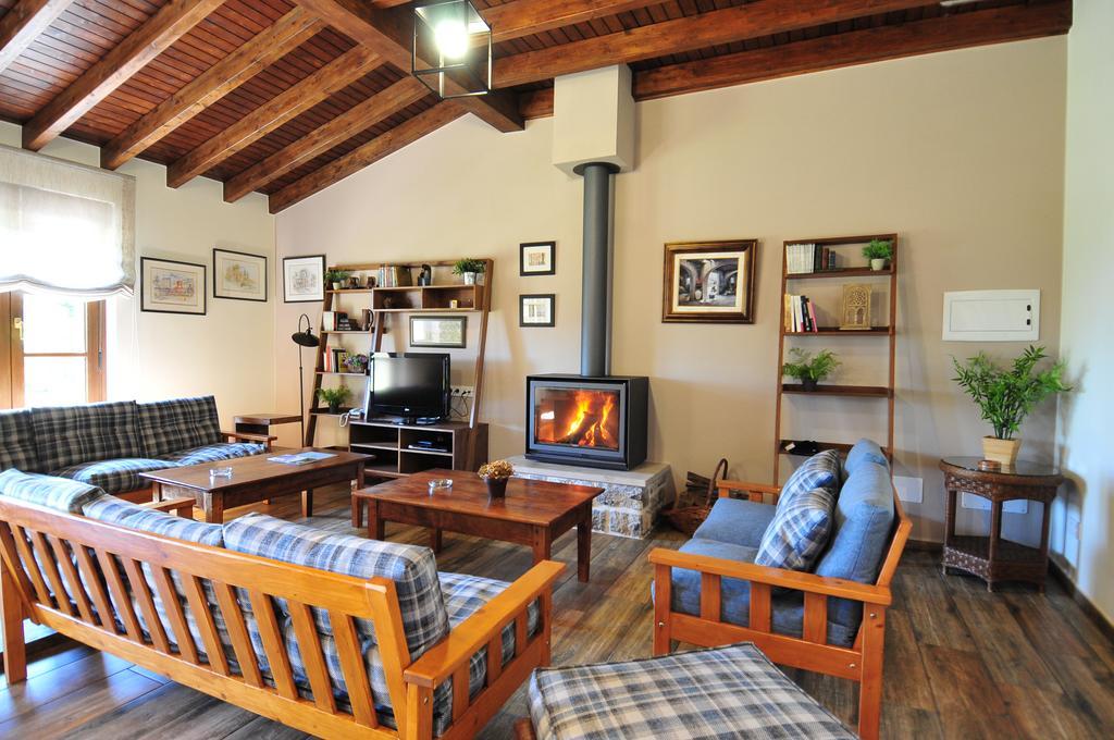 Casas Rurales El Llugaron Miravalles エクステリア 写真